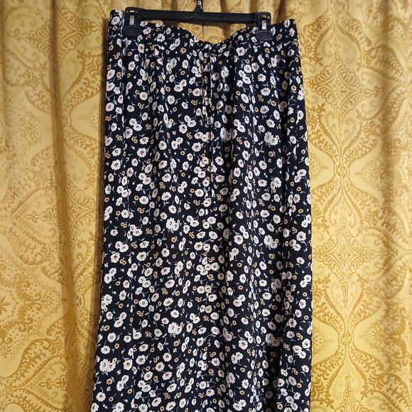 Love Olive Co Dresses & Skirts - Black floral maxi skirt xl